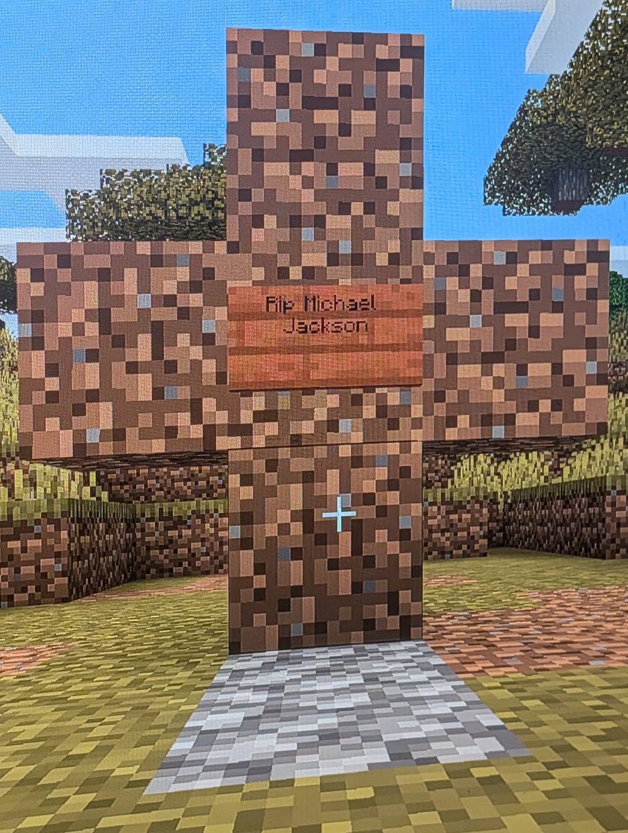 90smoonwalker's tweet photo. my 8 year old brother made this in his minecraft world😭😭😭😭😭 https://t.co/wZfM9zXcoG