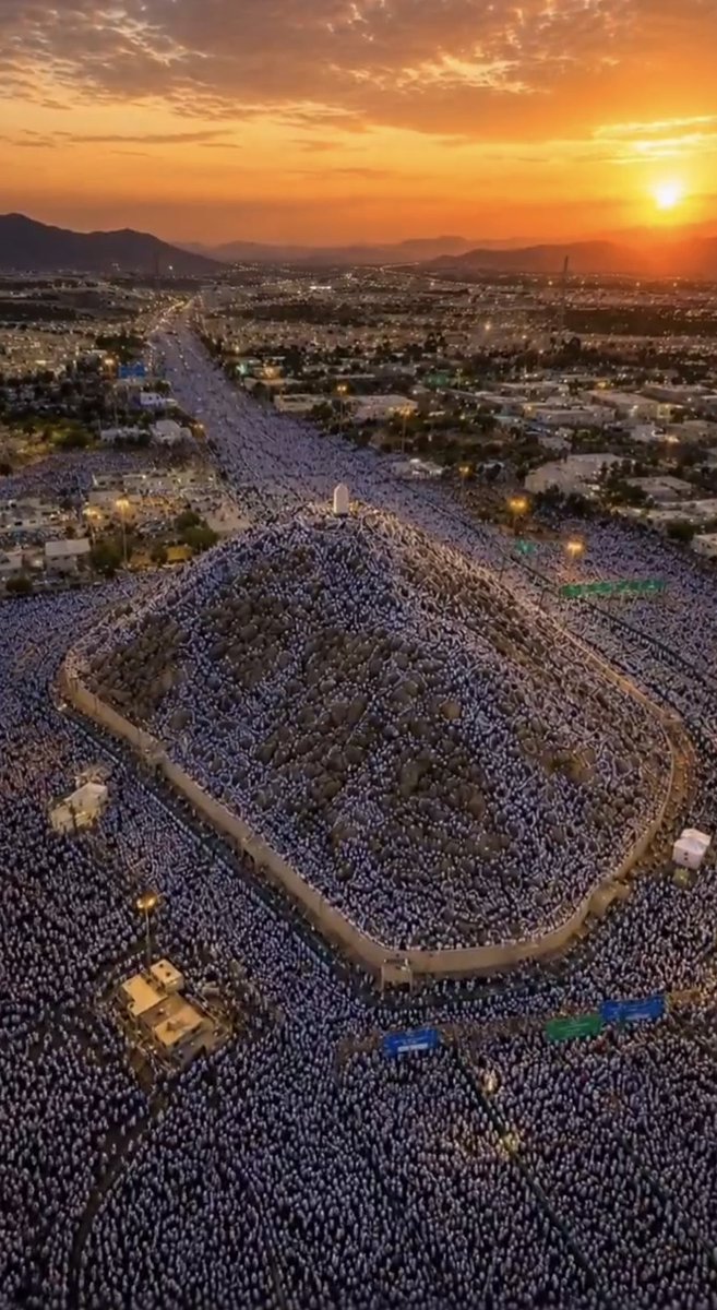 YucelPekaz's tweet photo. Kurban Bayramı, nefsi terbiye ve gönlü kardeşlikle buluşturma fırsatıdır.

Bu bayramın dirilişimize vesile olmasını Yüce Allah’tan niyaz ederim.

Bayramımız Mübarek olsun. https://t.co/lF6isLdLoQ