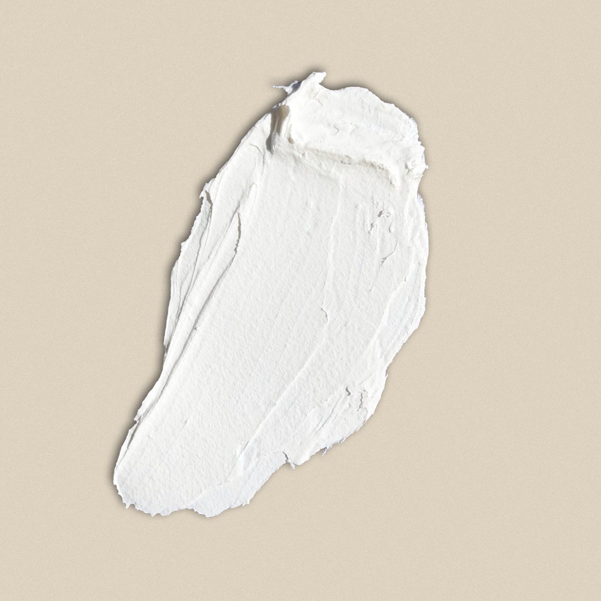 Taleo_Co's tweet photo. Oxybenzone. Octinoxate. Homosalate.

All chemical absorbers. 
All flagged by the FDA.
All known to harm coral reef ecosystems.

We don’t use any of them.

Non-nano zinc oxide. Grass-fed tallow. Five ingredients total.

What you leave out matters as much as what you put in.

Farm Not Pharm.