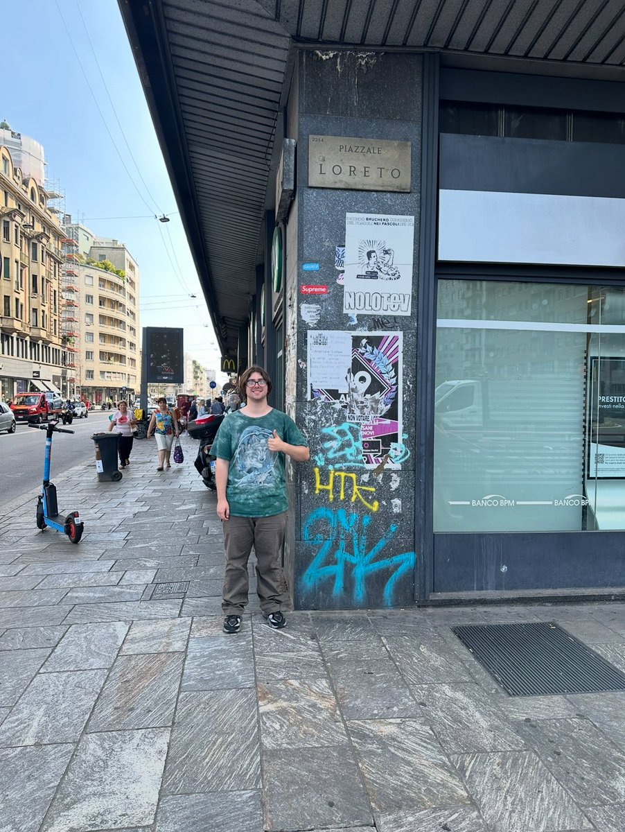 insectmuncher's tweet photo. highlight of my trip to italy https://t.co/s0Yb02dbvB