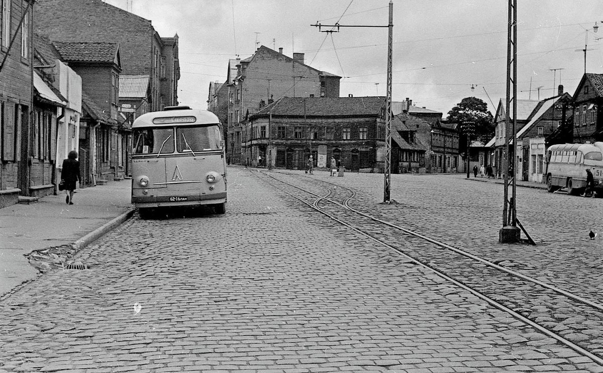 bikovslv's tweet photo. A Siena Tirgus, vienmēr populārs busu fotospots bija https://t.co/XWXzWhXqof