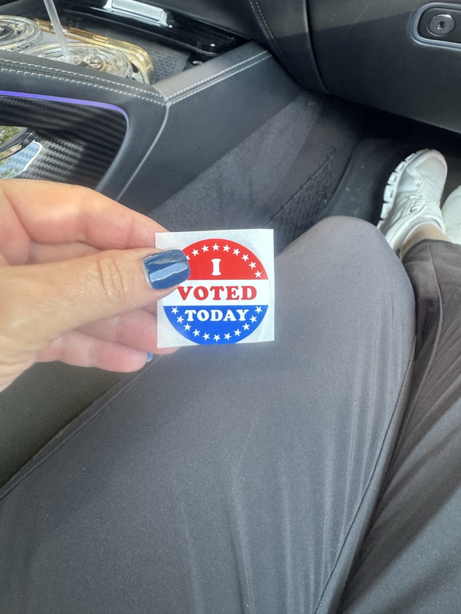 taratuley1's tweet photo. Two votes from my husband and I for @KenPaxtonTX @ScottPresler https://t.co/qx4N5rKem9