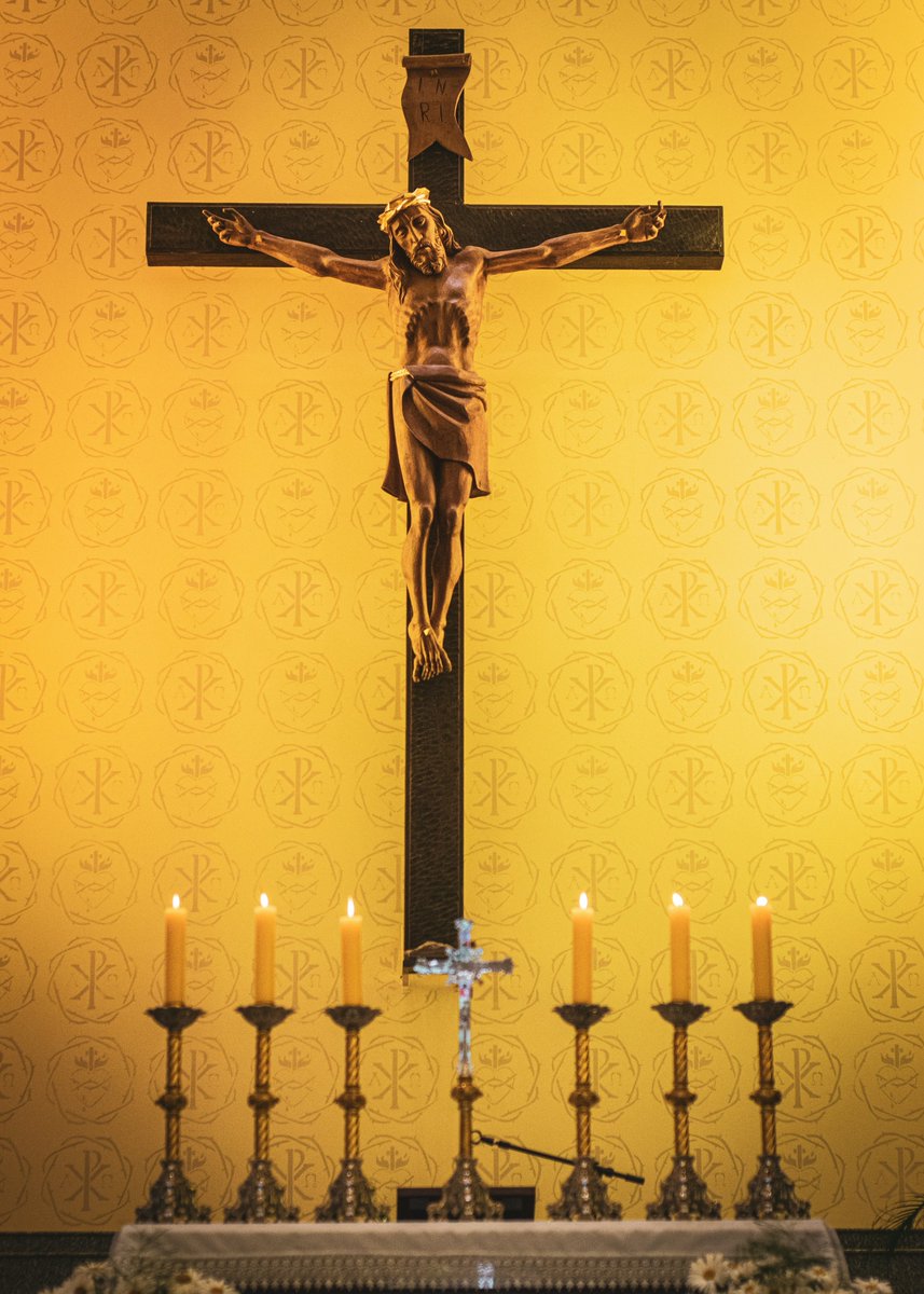 Pray The Rosary tweet media