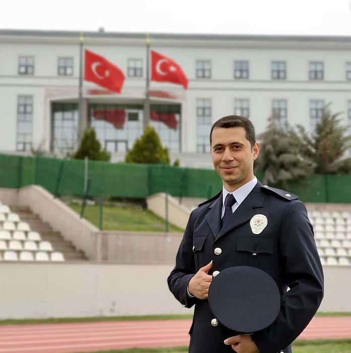 zeyno_citlembik's tweet photo. Yeşim Akbaş bu bayrama da soğuk toprağın altında girdi, sebebi Doğan Can Yıldız'dır. ne zaman faili değil kadını koruyacaksınız? https://t.co/6kPNNSCfZx