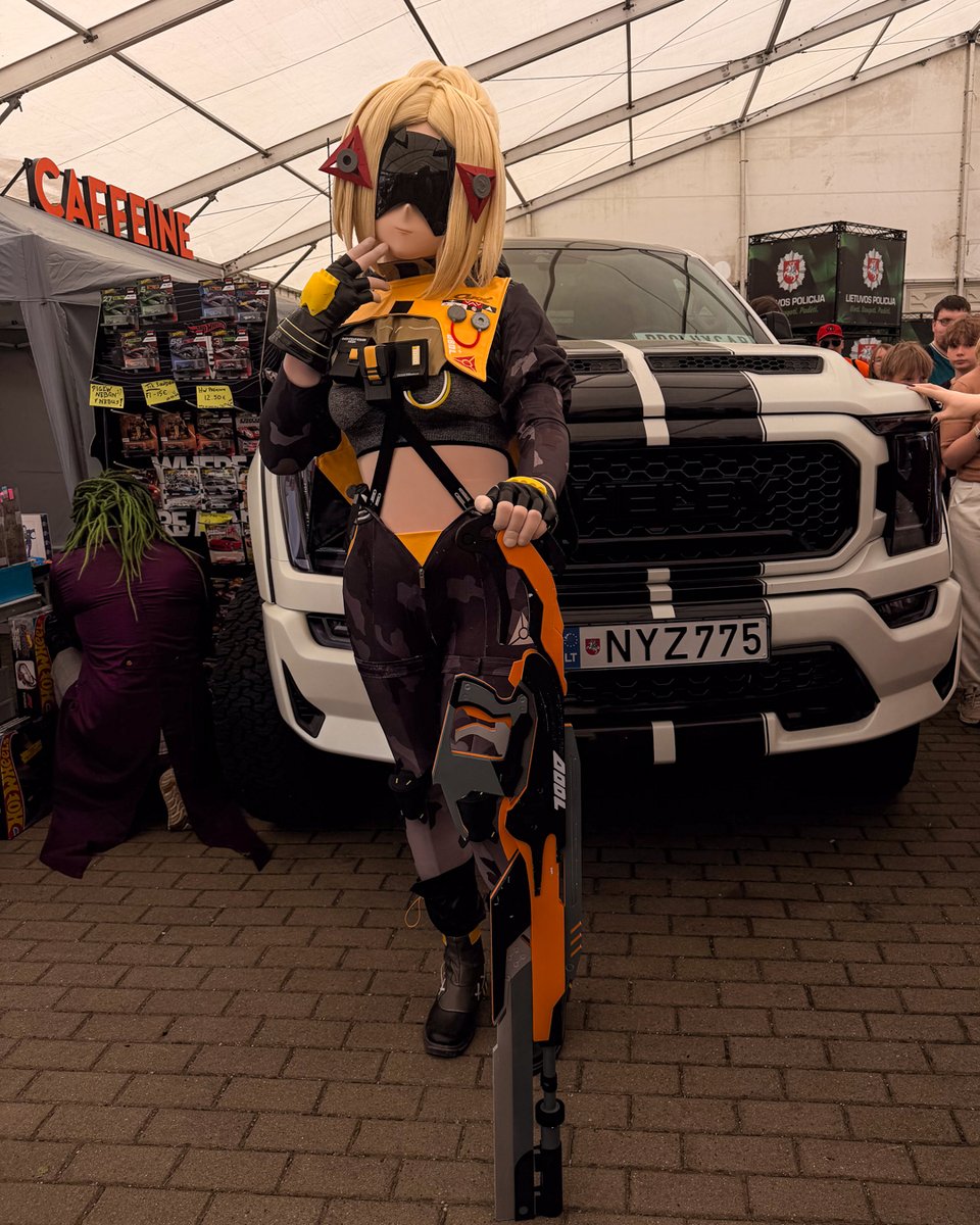 mika_fennech's tweet photo. Get into the car and let's go for a mission 

#kigurumi #着ぐるみ https://t.co/WBvartr16J