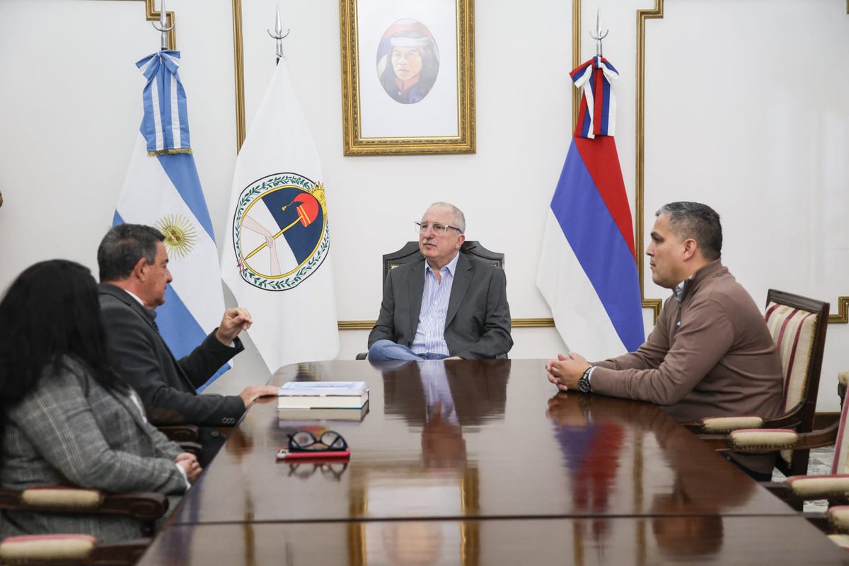 noticiasdel6's tweet photo. Con el apoyo de Passalacqua, se realizará en Misiones la primera cumbre de paz y reconciliación de la Triple Frontera 
@passalacquaok @gobmisiones @PadillaRS77 @prevenciondead1 #CumbreDePaz #TripleFrontera 
Sigue el link para la lectura completa 👇
https://t.co/S7qwUyIDyC https://t.co/B4Pbo5OYTt