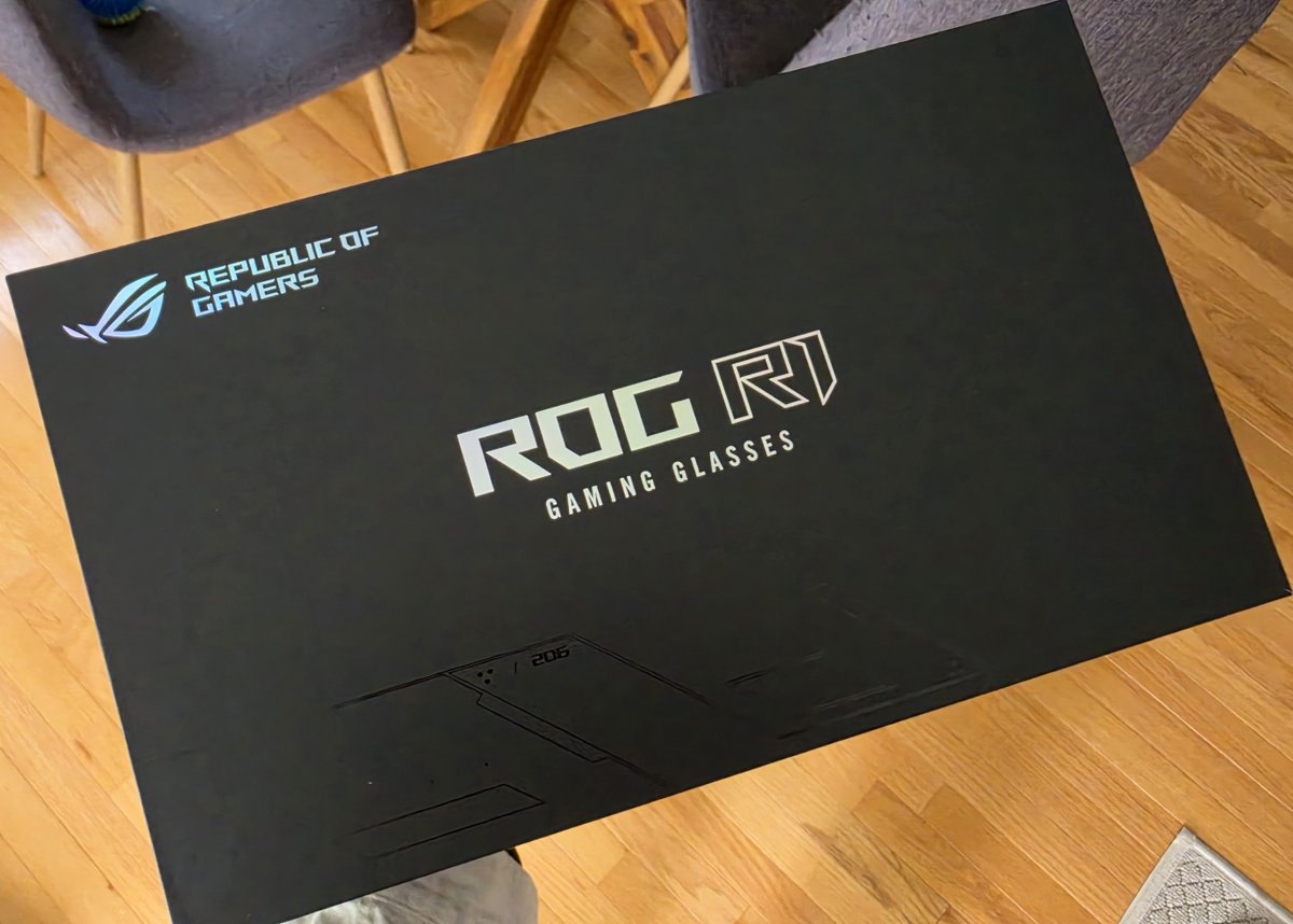 Ooh, boy. New @ASUS_ROG and @XREAL_Global collab just got here. The ROG ...