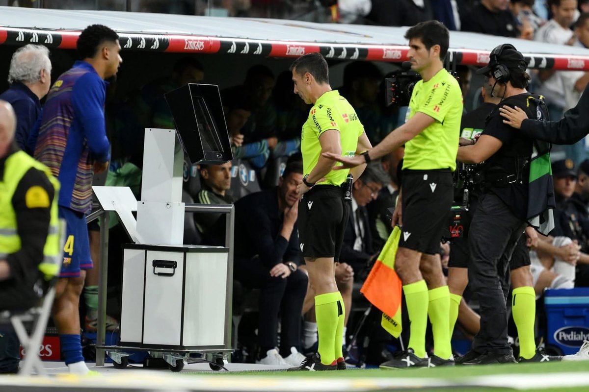 FR Barça 🇫🇷 tweet media