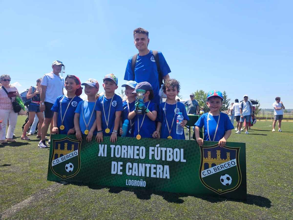 BALSAMAISO's tweet photo. Fin de semana con la Peña ………@BALSAMAISO 

#Desde1952 
#FutbolBase https://t.co/VuEYqnOeg7