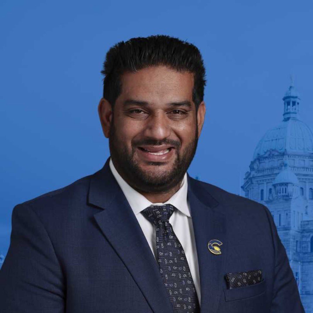 bahlawat11's tweet photo. Meet Mandeep Dhaliwal - MLA Conservative Party BC North 

A national level kabbadi player from India 

A man now getting popular for his ISI links 

He is a member of BC SIKH MOTORCYCLE club that has affiliations with CBKE’s 

Raising funds for Khalsa aid - another organisation with Khalistan ties 

🧵