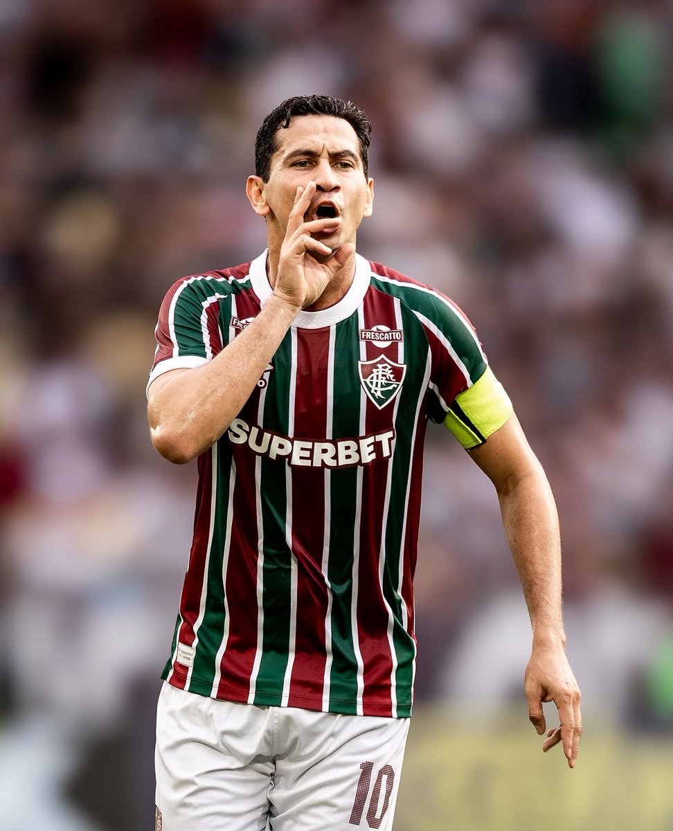 transf_24h's tweet photo. Ganso informa à diretoria do Fluminense que outro clube está interessado em sua contratação para a próxima janela. 

O meia de 36 anos não será relacionado para as próximas partidas do Fluminense. 

📸| Rodrigo Ferreira https://t.co/LL2ChffhYj