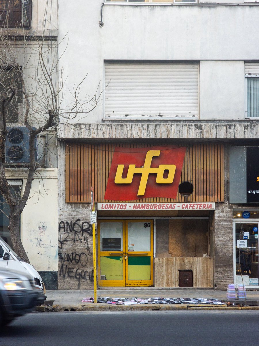SatoshiAHiga's tweet photo. Tenían razón.

Quizás no fue un punto gastronómico de interés pero su inmutabilidad quedó en el imaginario popular de Córdoba.

QEPD UFO. https://t.co/Op8F5e42kb