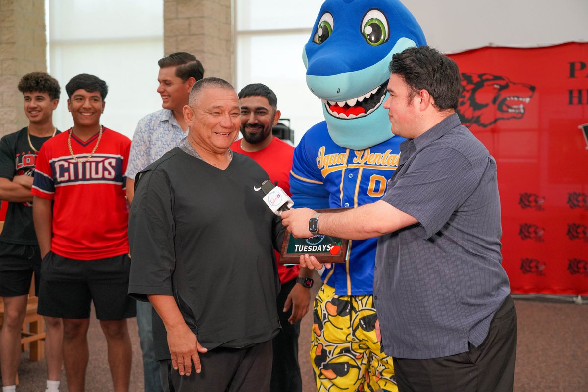 lajoyaisd's tweet photo. IN THE NEWS: 🎥📺
✨⚾ A huge congratulations to La Joya Palmview High School's Head Baseball Coach Manuel Garcia on being recognized by KRGV'sTake 5 Teacher Tuesday segment! 🐺❤️

Coach Garcia’s passion, leadership, and dedication to his students and athletes continue to make a lasting impact both on and off the field. Through his commitment to excellence, he inspires the next generation to lead, compete, and succeed. 💪🏼🔥

Congratulations, Coach Garcia - thank you for making La Joya ISD proud! 👏🏼⚾❤️

#LaJoyaISD #PalmviewPride #TeacherTuesday #Take5TeacherTuesday #LoboPride