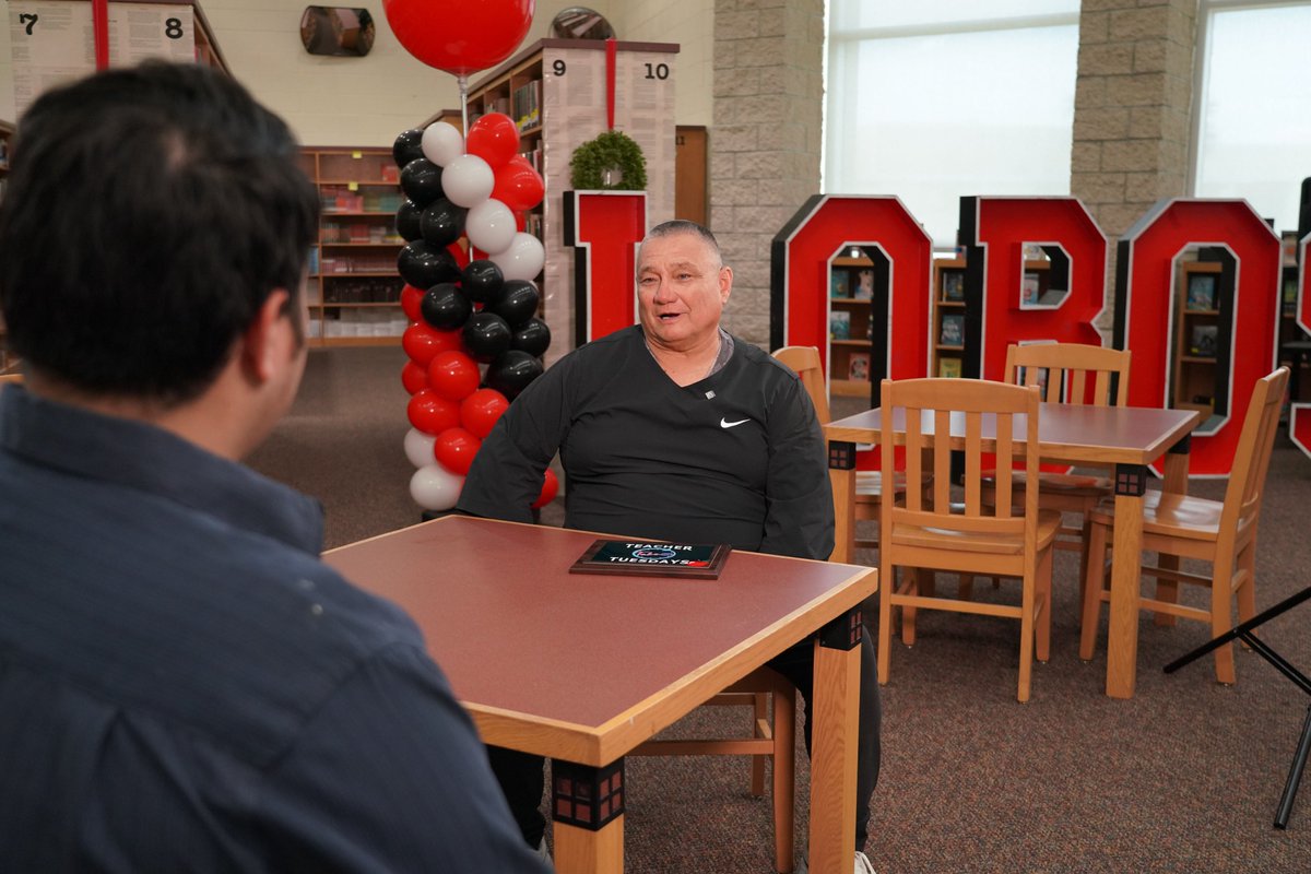 lajoyaisd's tweet photo. IN THE NEWS: 🎥📺
✨⚾ A huge congratulations to La Joya Palmview High School's Head Baseball Coach Manuel Garcia on being recognized by KRGV'sTake 5 Teacher Tuesday segment! 🐺❤️

Coach Garcia’s passion, leadership, and dedication to his students and athletes continue to make a lasting impact both on and off the field. Through his commitment to excellence, he inspires the next generation to lead, compete, and succeed. 💪🏼🔥

Congratulations, Coach Garcia - thank you for making La Joya ISD proud! 👏🏼⚾❤️

#LaJoyaISD #PalmviewPride #TeacherTuesday #Take5TeacherTuesday #LoboPride