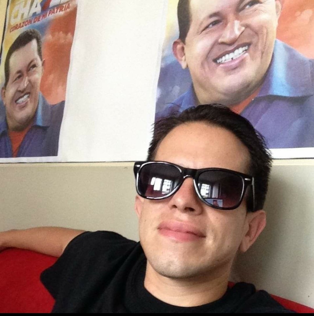ScorpioGeneral_'s tweet photo. Es parte de los grupos de choque chavistas financiados por Morena, muchos son Venezolanos y Cubanos, disfrutan golpear e insultar al Mexicano que se opone al gobierno, tenemos registro de ellos desde los plantones de FRENAA https://t.co/nkigOgumVu