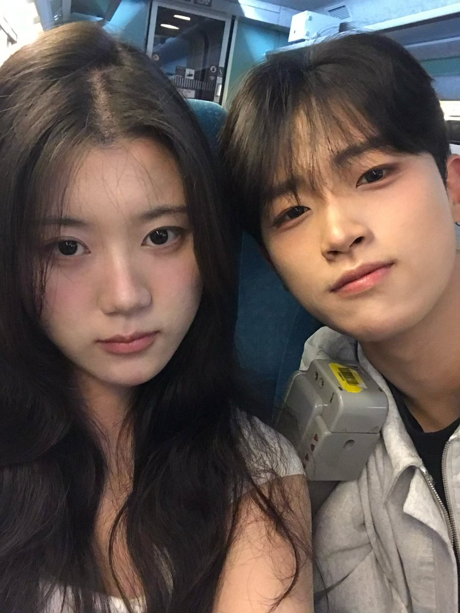 hehet06's tweet photo. 잠이 안오긔 ㅜ 어떡하지 ㅜ https://t.co/xjLNXYzs2m