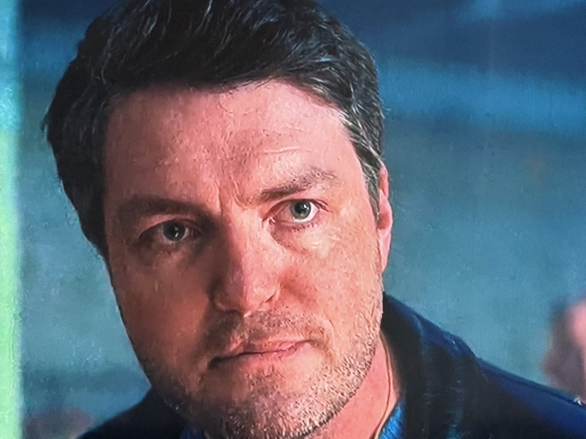 suekmoorhen's tweet photo. A late #TomForTuesday screenshots for episode 5 of #TheLegends 

What a wonderful series. Such fabulous acting. 

Enjoy the rest of your evening, keep cool 😎 😘
#TomBurke https://t.co/tedtzNqCXq