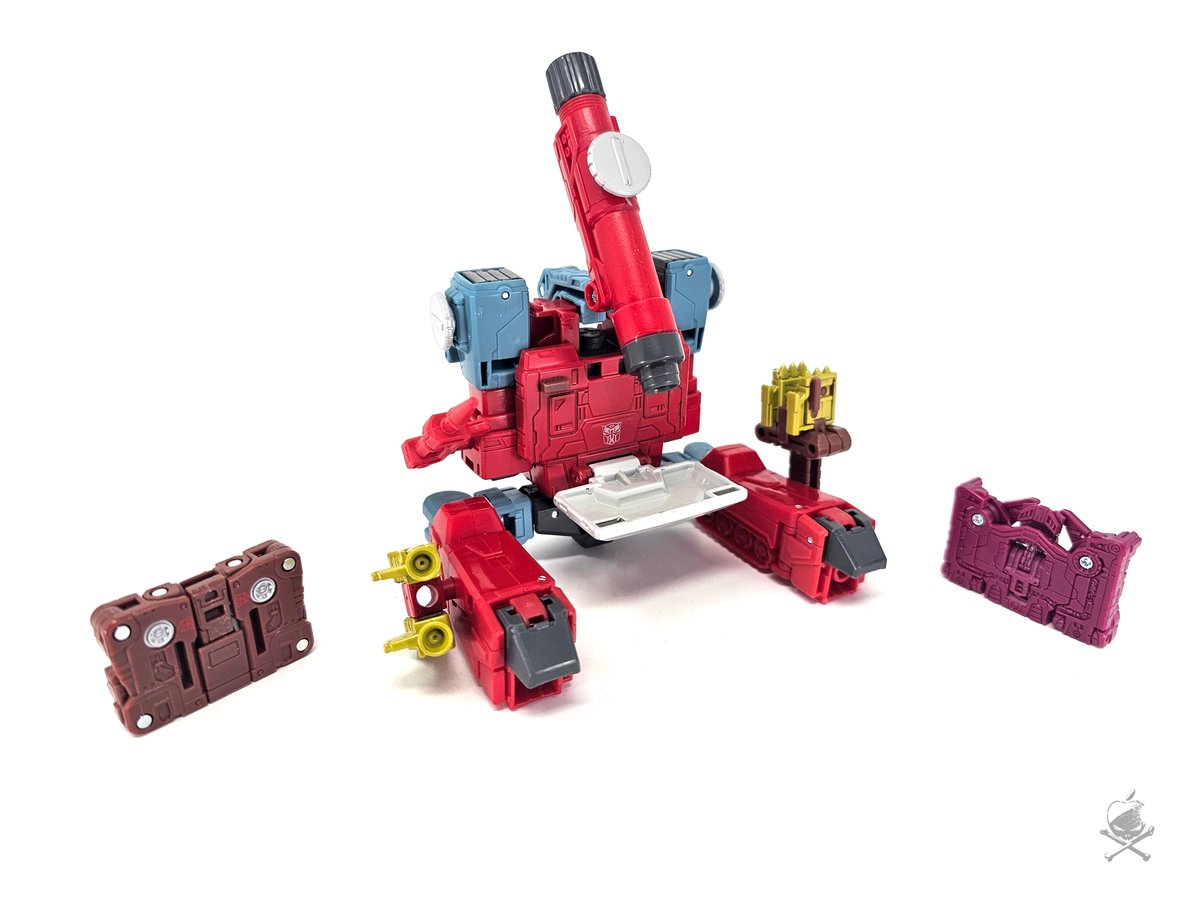 Daim_Choc's tweet photo. .@transformers Studio Series MTMTE Collection 86 Movie Autobot Perceptor with Ramhorn and Ratbat

More here: https://t.co/FwrMt376IX https://t.co/lzkGMaA3Lh