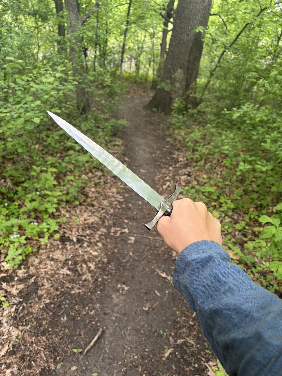 gregthesorcerer's tweet photo. Spent my day robbing travelers on this woodland trail #BanditLife #Scoundreltwt https://t.co/P7cIdzYyNo