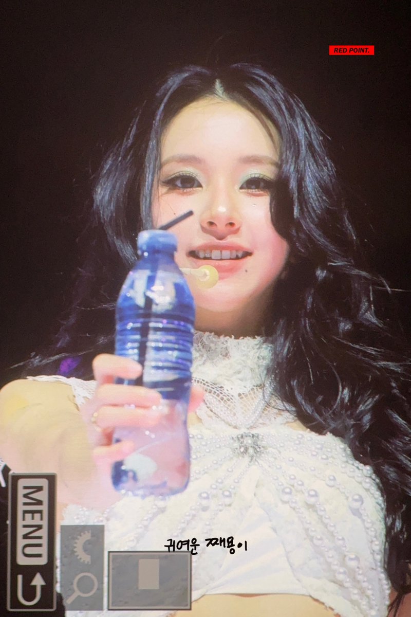 REDPOINT423's tweet photo. 260526 THIS IS FOR in COLOGNE

오늘 초록색 메컵이 뽀인뜨💚

#채영 #CHAEYOUNG #チェヨン #손채영 #TWICE https://t.co/57lw4ximIz