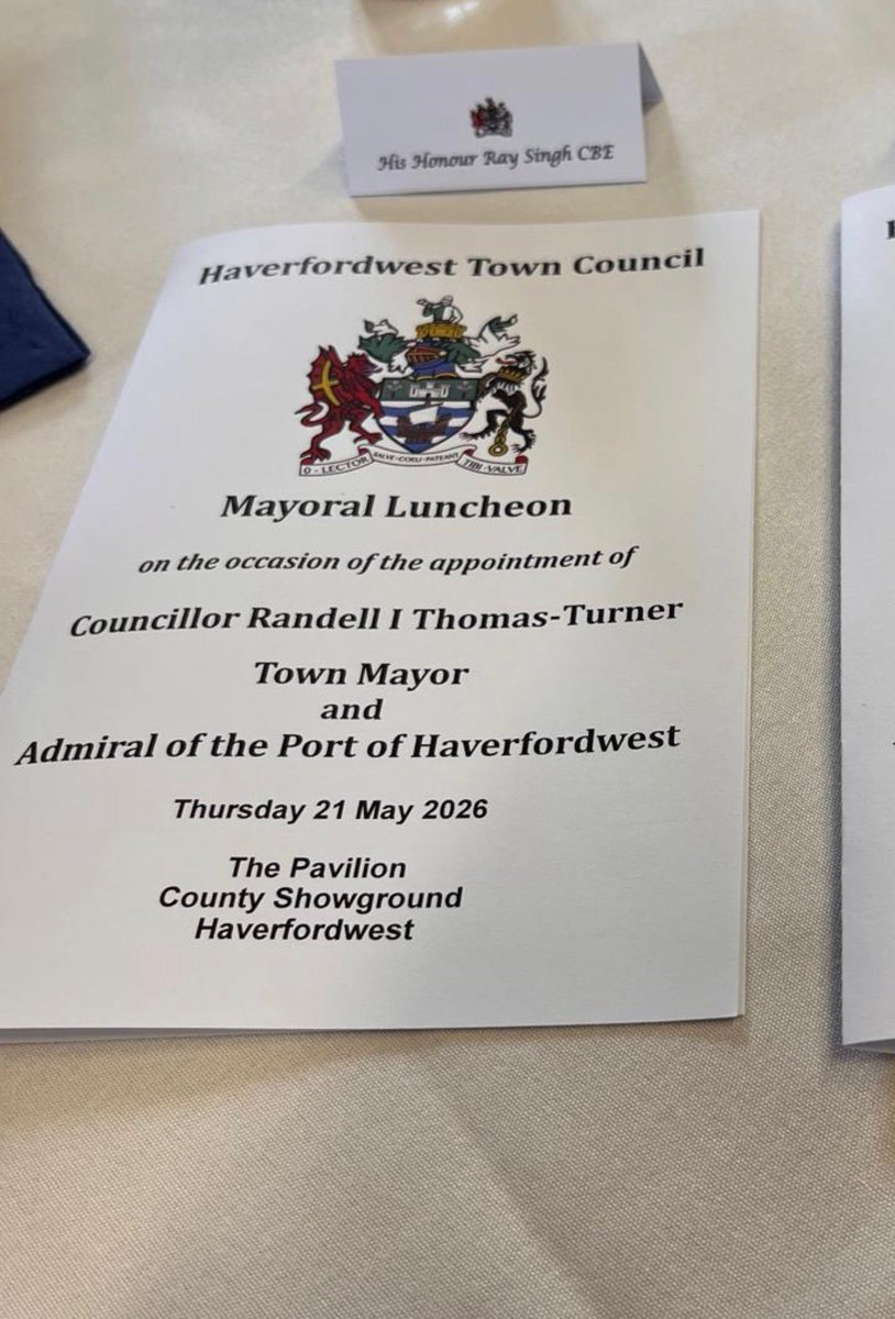 rcccymru's tweet photo. 🎉 Congratulations to Cllr Randell Thomas-Turner 🎉

We are delighted to congratulate Cllr Randell Thomas-Turner on his appointment as the new Mayor of Haverfordwest – and what a historic occasion it is!

Cllr Thomas-Turner makes history as the town’s first millennial mayor, the first from a diverse background, and the youngest Mayor of Haverfordwest in the 21st century.

The swearing-in ceremony was attended by His Honour Ray Singh CBE, Chair of Race Council Cymru, who joined the celebrations marking this momentous occasion.

We wish Cllr Thomas-Turner every success as he serves the people of Haverfordwest with dedication, humility, and pride. 👏🏽🏴󠁧󠁢󠁷󠁬󠁳󠁿

#Haverfordwest #NewMayor #RandellThomasTurner #RaySinghCBE #RaceCouncilCymru