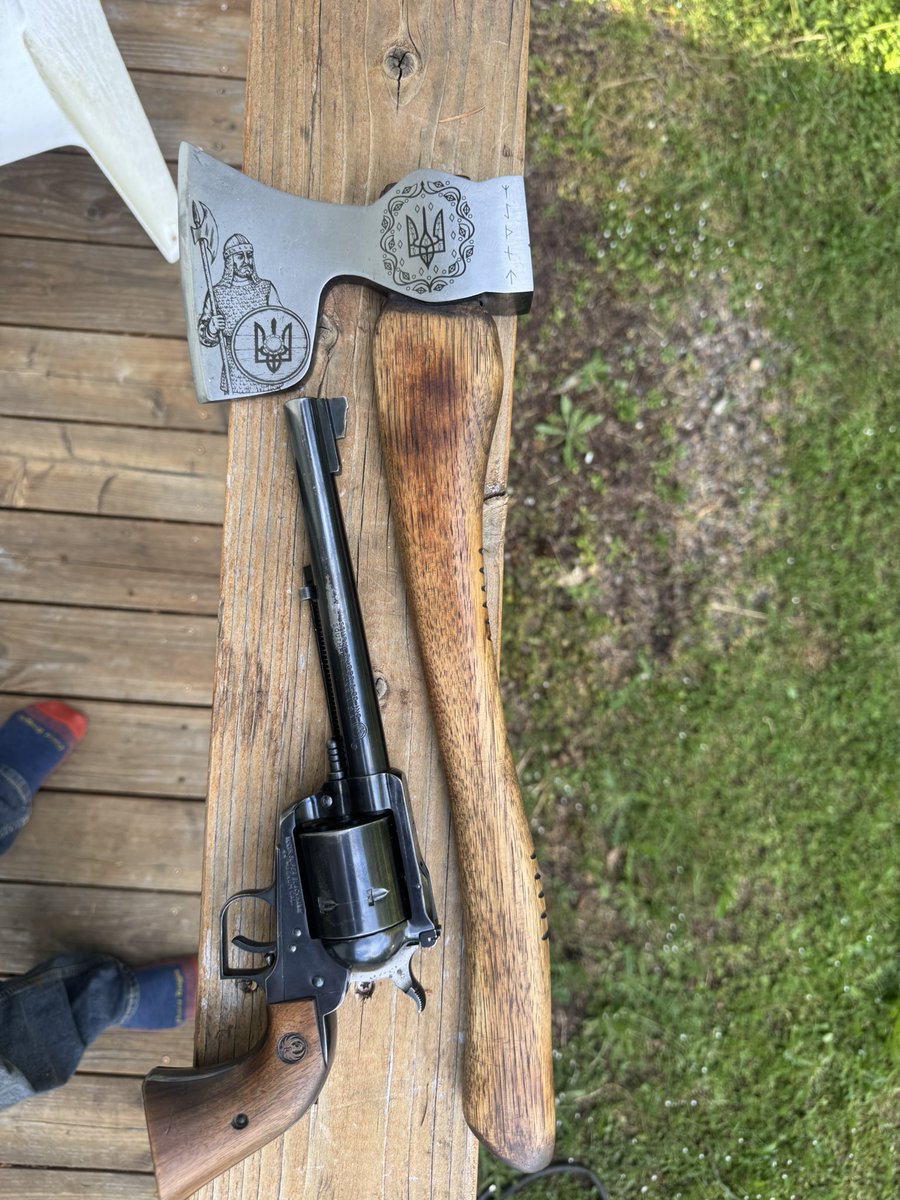 ArmedMaidan's tweet photo. Failing putler's slave army is retreating, his economy is going down the shitter and his oligarchs hate his guts and want him offed

The bunker madman desperately lashes out with escalated drone attacks, like hitler

Help save lives—join our raffle👇

Win the world's best axe🪓🤩 https://t.co/dvXHpQx6mb