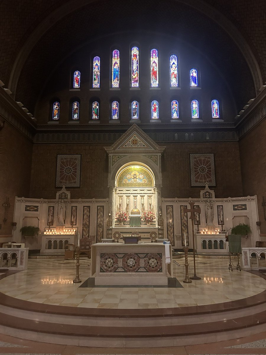 harrison_honor's tweet photo. Holy Trinity Church, upper west side https://t.co/dkoCvY7mQ3