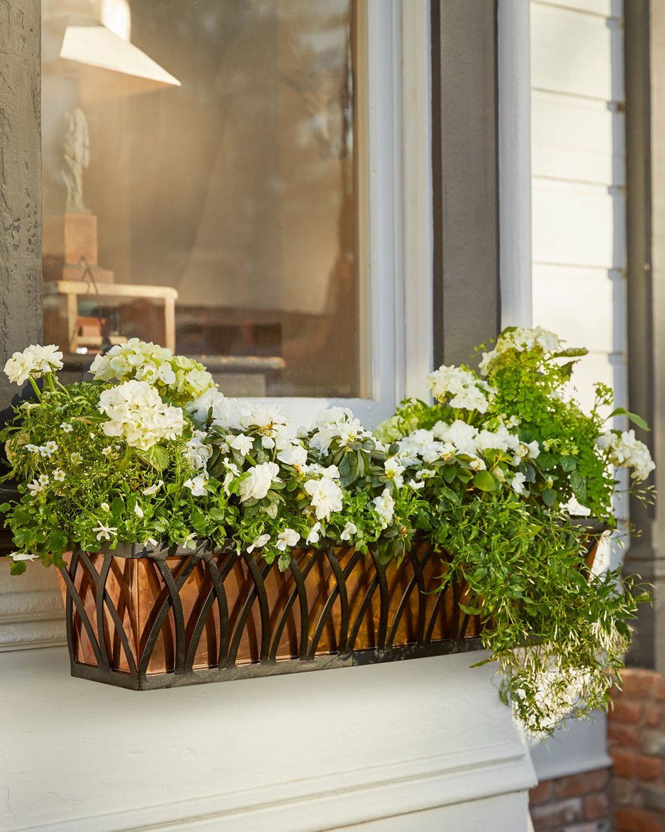 hooksandlattice's tweet photo. The challenge in facade design is bringing elevated aesthetics and project execution together. We create the architectural elements that close that gap with handcrafted detail and dependable delivery. Our designs bring lasting curb appeal with a polished, intentional finish. https://t.co/thTwkXWoXh