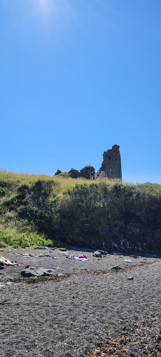 KaySteven5's tweet photo. @jjmmli Dunure Castle. Ayrshire. https://t.co/ilNY9qIX89