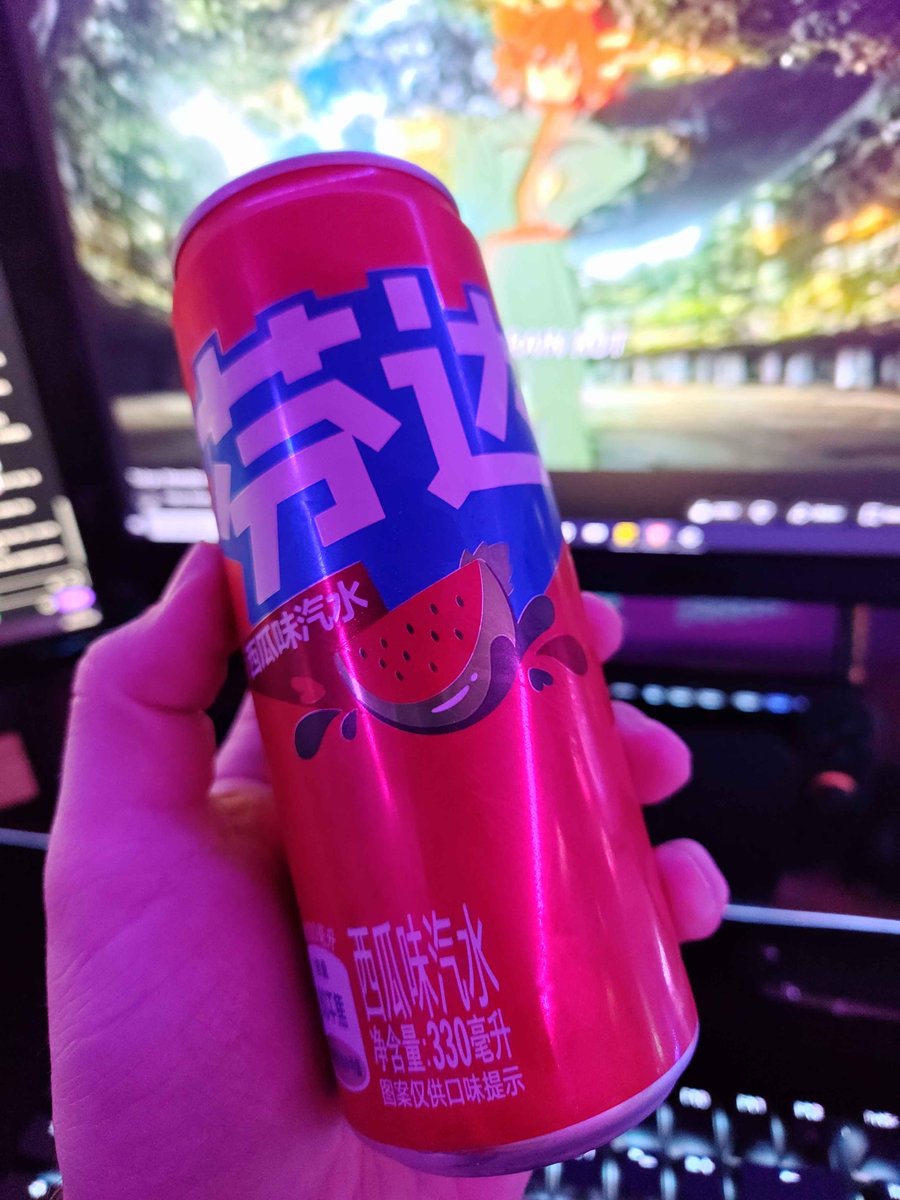 Seiso_Ness's tweet photo. im the biggest fan of artificial watermelon flavour and this one is insanely good. not too strong or overly sweet, no nasty lingering aftertaste, just nice and refreshing. shame theyre so expensive and hard to get around here =/ https://t.co/ZNZG9LPVQ5