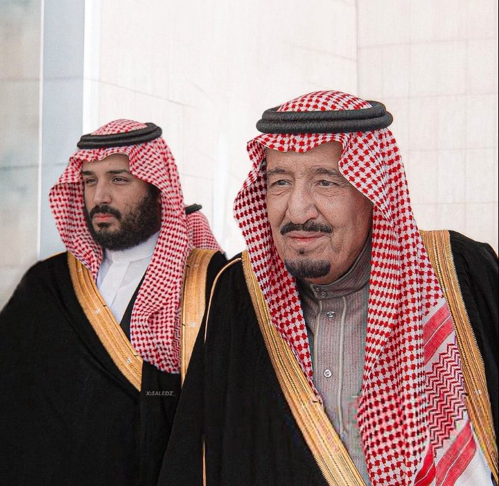 BA84FF's tweet photo. #خادم_الحرمين_الشريفين الملك سلمان بن عبدالعزيز آل سعود #ولي_العهد‌ محمد بن سلمان آل سعود 
#قوتنا_الغالية_على_الحدود_وفي_مكة
#الشعب_السعودي_العظيم
#الشعوب_المسلمة_بأنحاء_العالم
أدام الله عليكم الأعياد دهوراً وألبسكم من تقواه نوراً عيدكم مبارك وكل عام وانتم بخير 🇸🇦 https://t.co/z0ytu84LGj