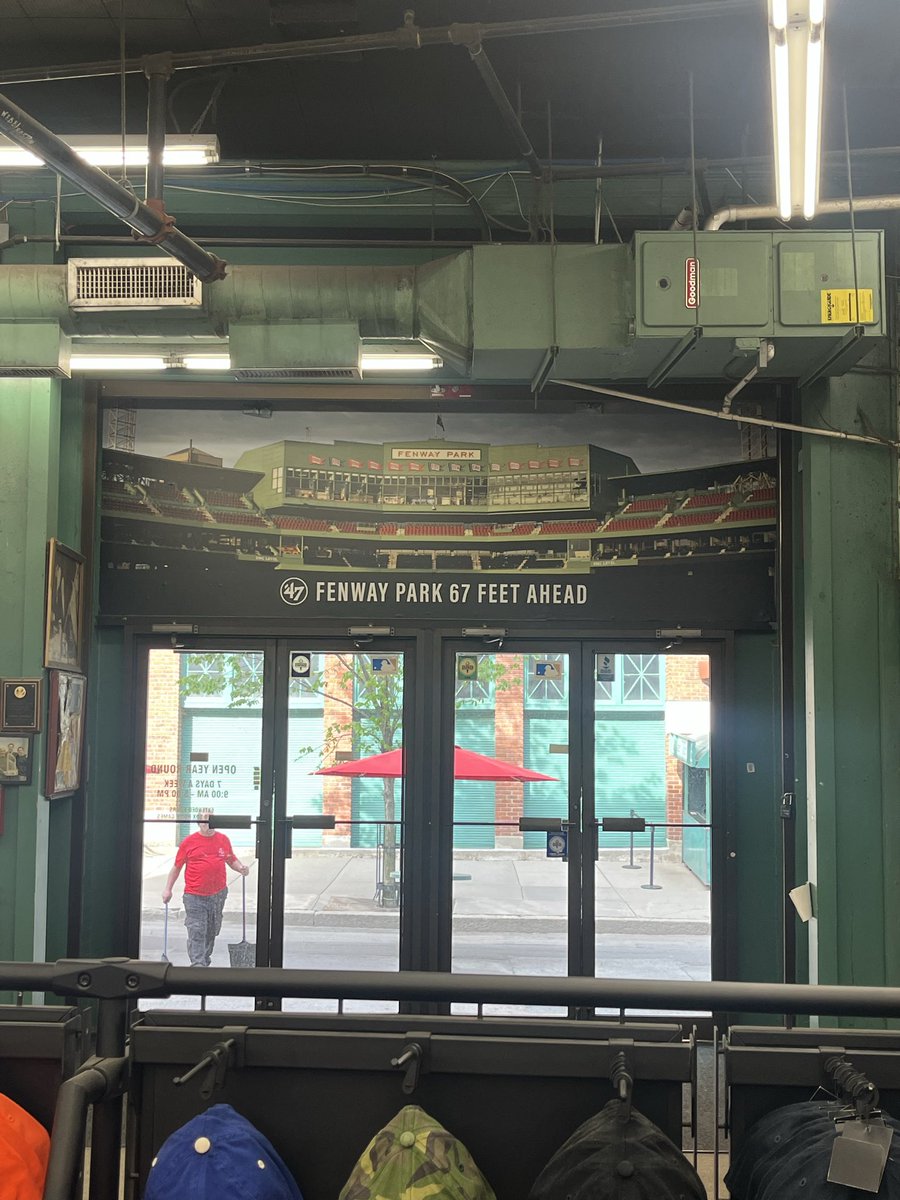 GaryVolts's tweet photo. Shrink Fenway https://t.co/k9M3mTSGfw