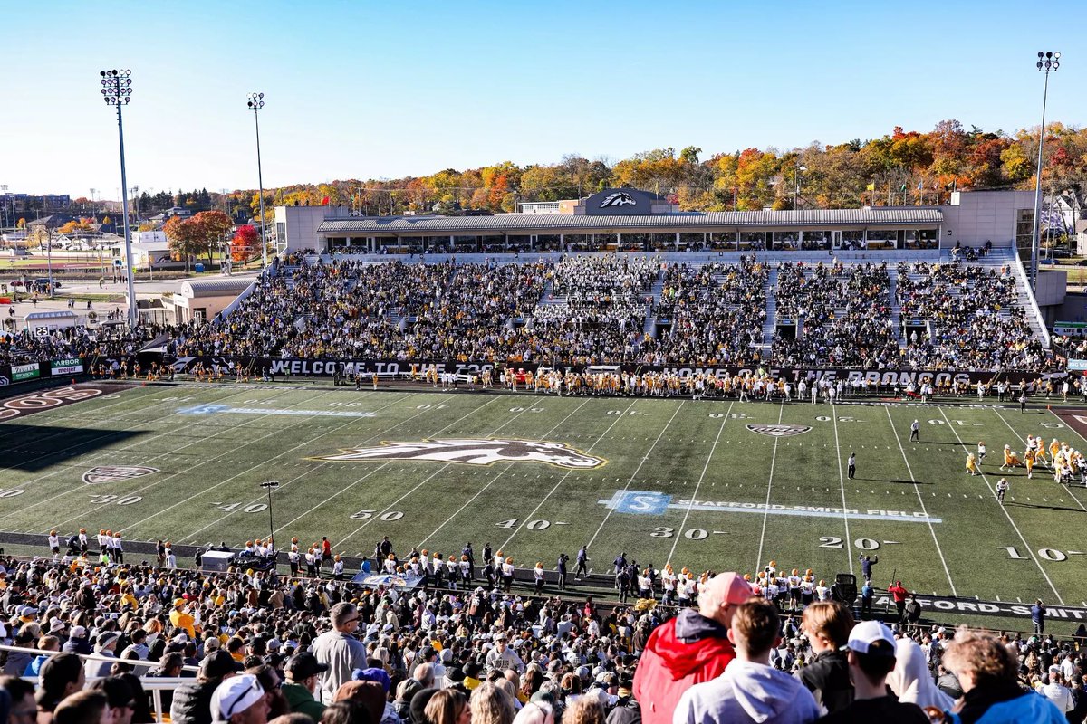 KadenMohrtuff's tweet photo. Exited to be attending western Michigan football camp June 10th and learning lots of tips and advice from college coaches https://t.co/tzHDgwChwh