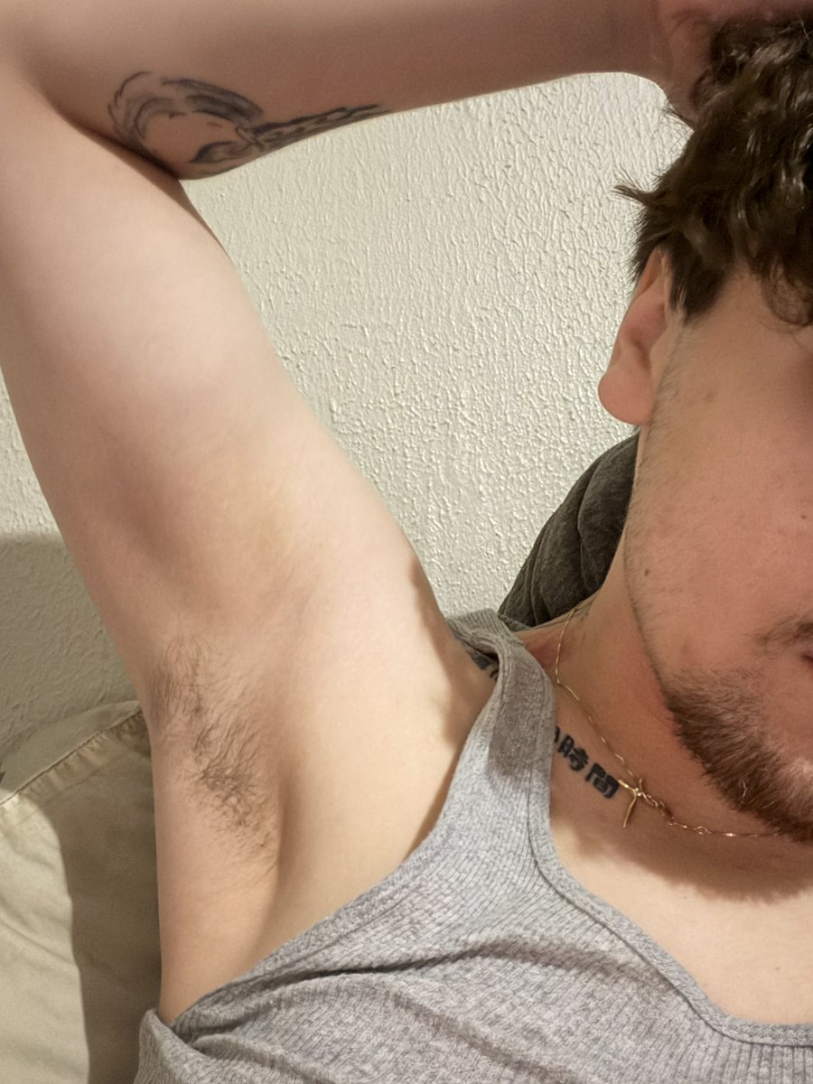 AsianPlayboy42's tweet photo. Need to shave frl https://t.co/IPhCqjwZaA