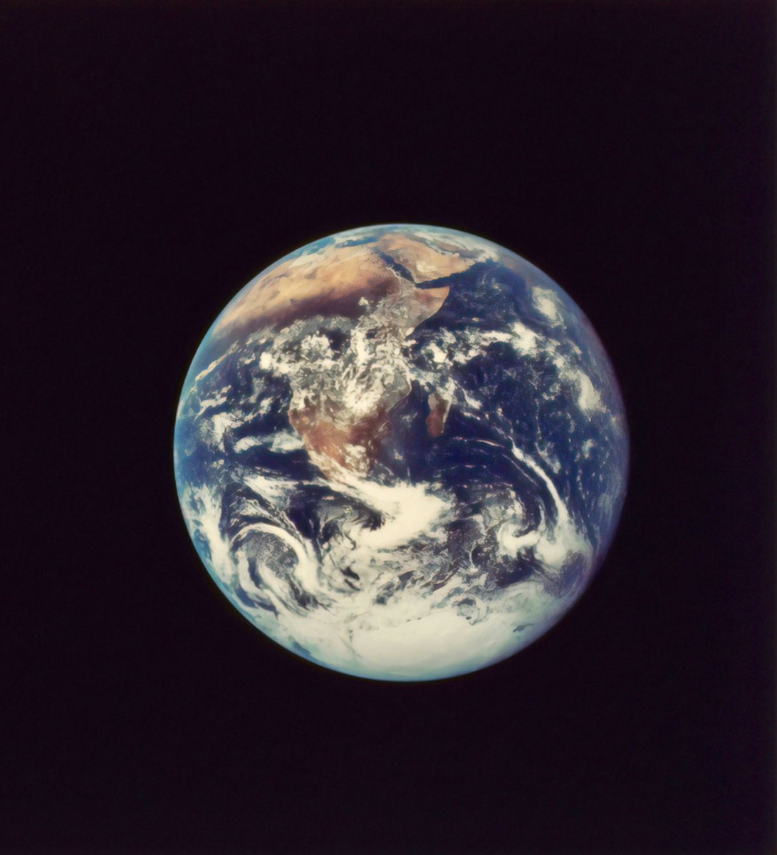 Earth tweet media