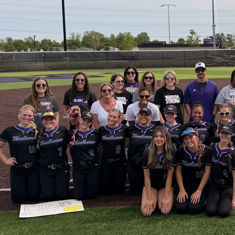 WoodhavenHigh's tweet photo. Teacher appreciation night at the softball game.  Warriors lead Divine Child 5-1 top of the fourth.  Go Warriors https://t.co/P4jHJP3LIY