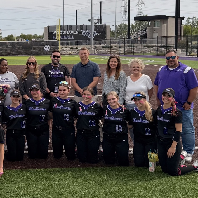 WoodhavenHigh's tweet photo. Teacher appreciation night at the softball game.  Warriors lead Divine Child 5-1 top of the fourth.  Go Warriors https://t.co/P4jHJP3LIY
