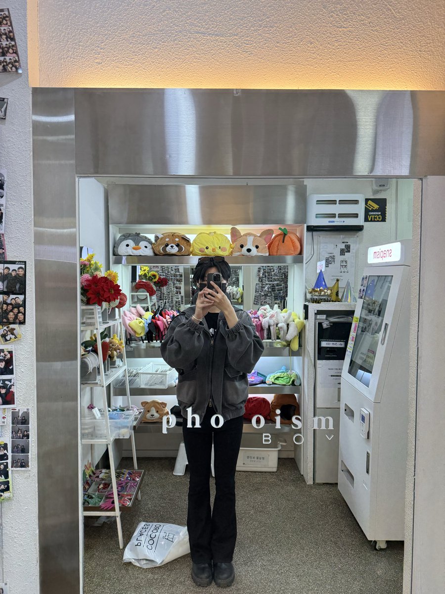 Allium_1213's tweet photo. 부츠컷 바지를 입다. https://t.co/sGduVszjKi