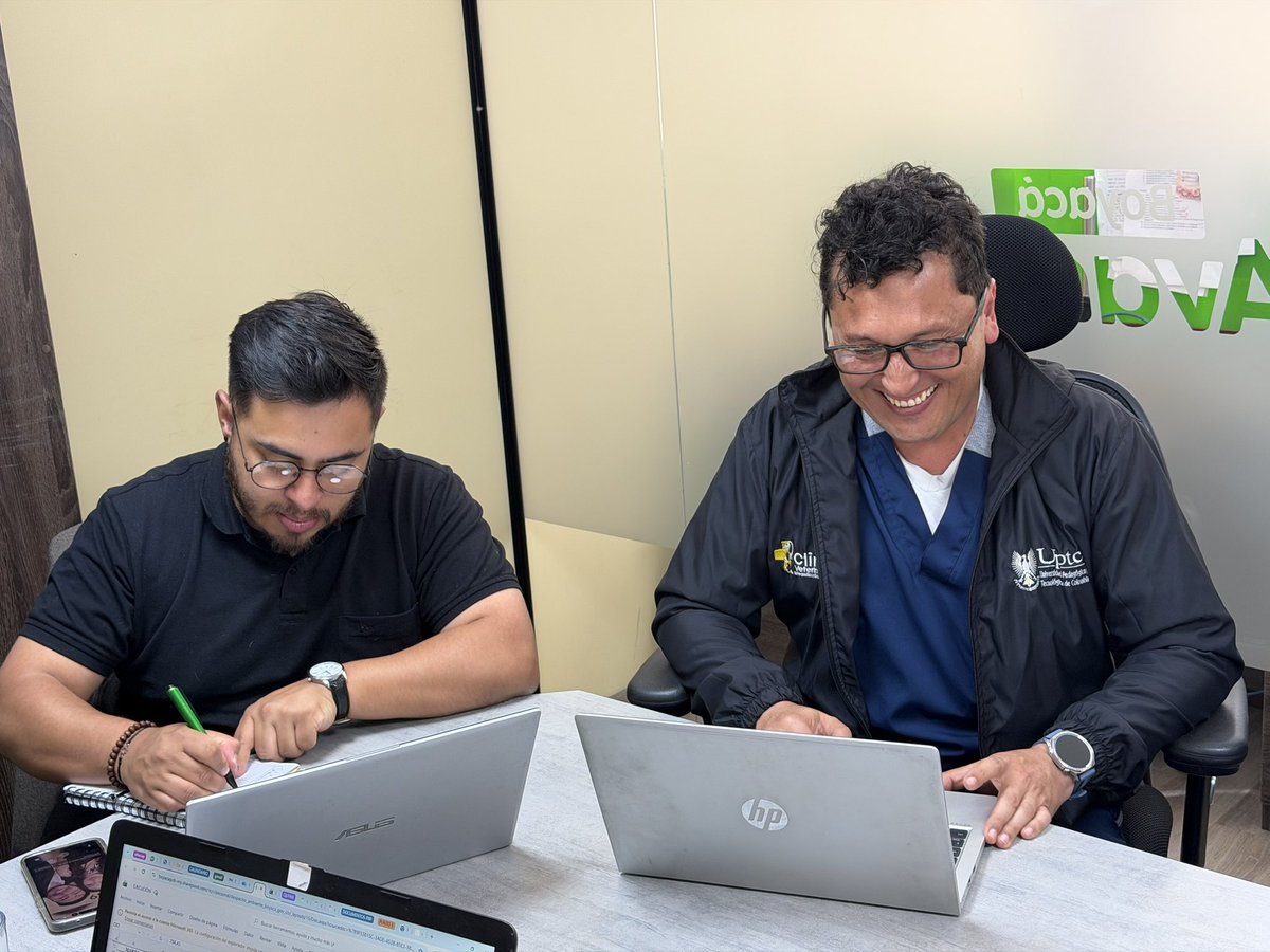 SecAmbienteBoy's tweet photo. Durante la jornada ratificamos el compromiso de seguir llegando a los animales en condición de mayor vulnerabilidad en los municipios del departamento, garantizando una inversión transparente y acciones enfocadas en el bienestar animal. 🧵👇 https://t.co/PrvYPZlsMs