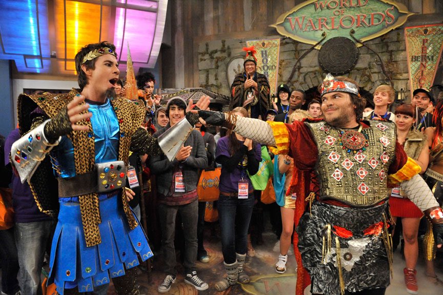 childhoodsource's tweet photo. Jack Black’s approach to appearing on iCarly was pretty insane.

He decided to treat it like a single camera project and had zero rehearsal for the role. 

Anyone familiar with the multi-camera format knows there are usually multiple rehearsal days built into the schedule.

He got the script just a couple days before shooting, watched one run-through the day prior (with the dialogue coach filling in for him), then showed up the next day and just performed. It was a huge part, too! 

Total pro. Not surprising.