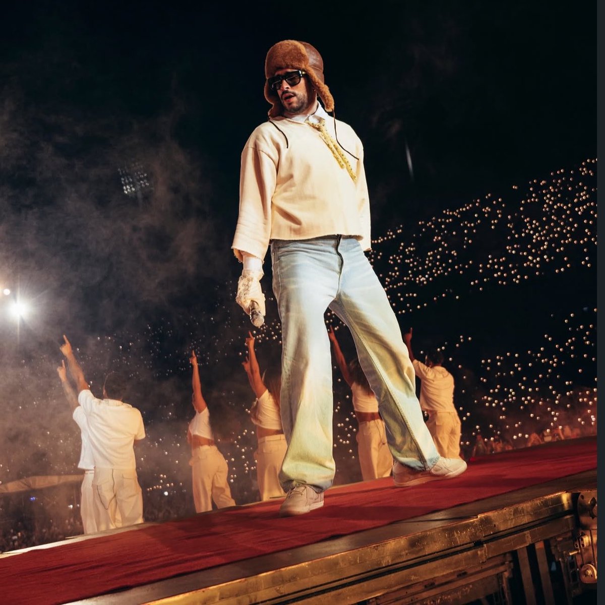 Access Bad Bunny tweet media