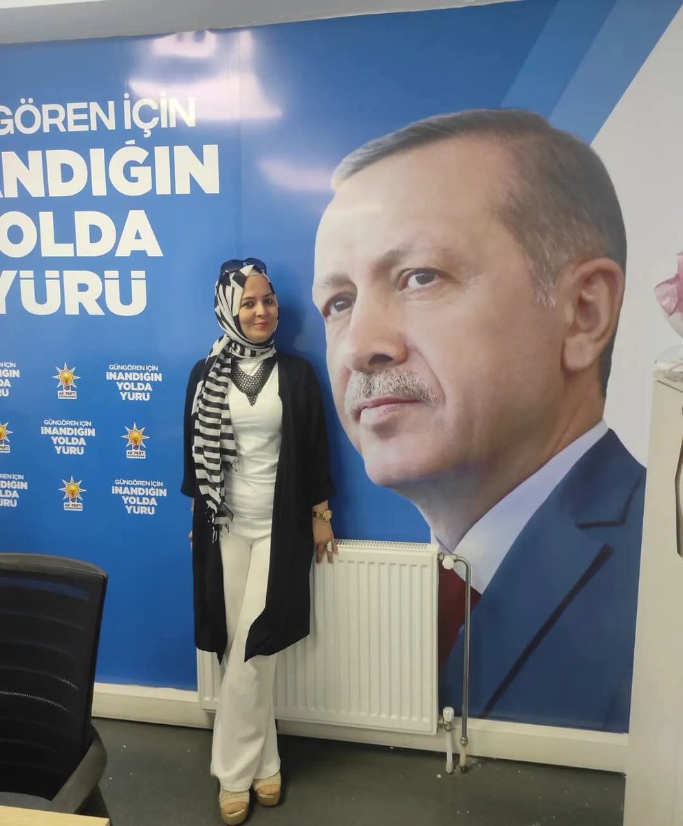 tugbabircan2's tweet photo. AK Parti’nin en büyük gücü milletiyle olan bağı ve bunun bir parçası olan millete yaptığı hizmetlerdir. 

Hiccccc  kendinizi  yormayin
 yarışabilecek kapasiteniz yok
  Hizmet etmek  Akpartiye yakisir🇹🇷🇹🇷👍

 yalanlar  iftiralar entrikalar da size yakisir 

#YineBizYaparız https://t.co/auFGccc3qB