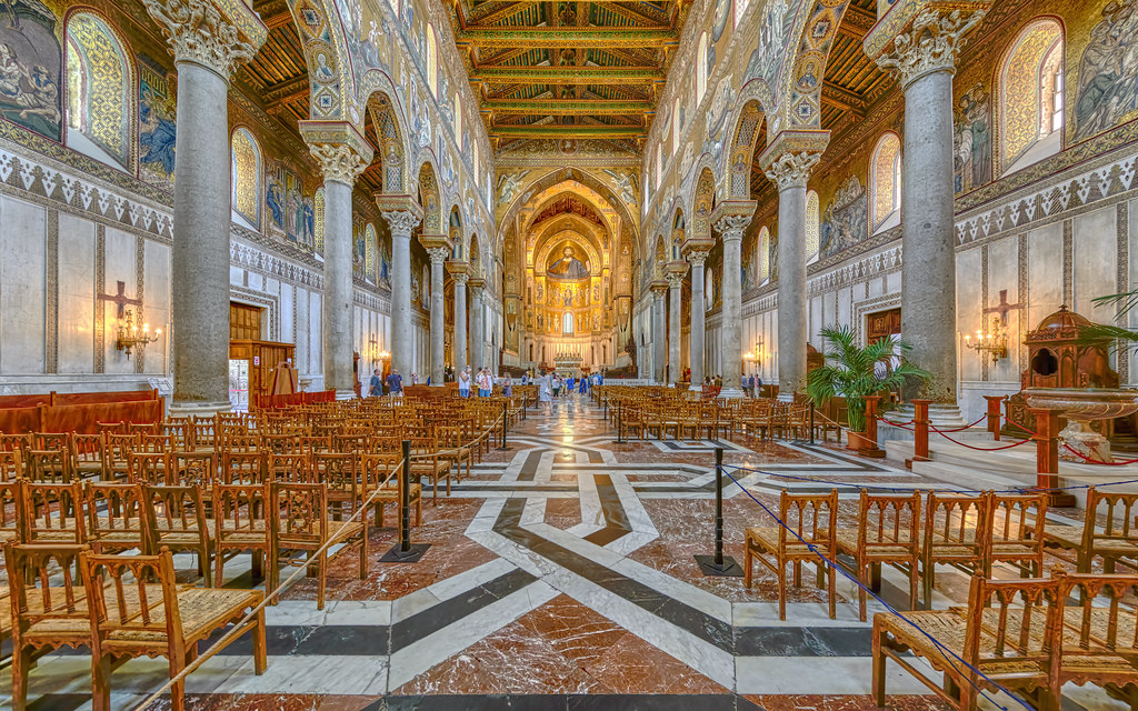 CarlosGraciaLor's tweet photo. ⛪️ El Duomo de Monreale se construyó entre 1174 y 1267. Su interior es de estilo románico normando y bizantino con influencias islámicas. Sus columnas, sus mosaicos dorados y su Cristo Pantocrátor transmiten una sensación de esplendor.
#Románico #Bizantino #Monreale 🇮🇹 https://t.co/YhEXVvprZY