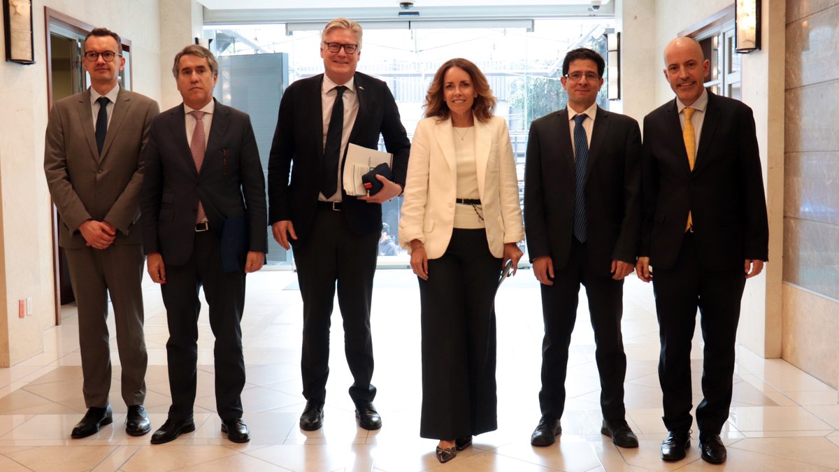 ITAM_mx's tweet photo. El ITAM recibió a Antonio López-Istúriz, eurodiputado del Partido Popular y presidente de la Delegación UE-México, en el conversatorio “El acuerdo México–UE ante el escenario global”, un espacio de reflexión sobre los retos y oportunidades de la relación entre México y la Unión Europea en el contexto internacional actual.

La sesión contó con la presentación de Francisco André, Embajador de la Unión Europea en México, y fue moderada por Antonio López Vega, profesor del Departamento de Estudios Generales del ITAM.

Agradecemos a nuestros invitados y a la comunidad que participó en este diálogo sobre cooperación internacional, democracia y relaciones estratégicas entre México y Europa.

#ITAM #UniónEuropea #MéxicoUE #RelacionesInternacionales #Diplomacia #ComunidadITAM