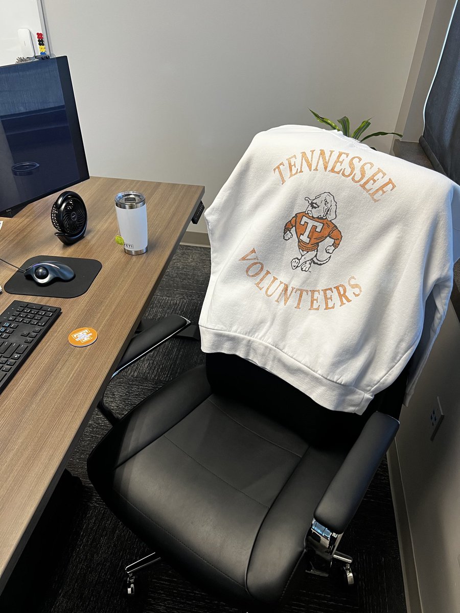 melroyster's tweet photo. Walked into my office and found THIS on my chair!!! Absolutely love my job &amp; the people! 

Go Vols! GBO 🧡🩵🧡🩵🧡🩵🧡🩵 https://t.co/Cc7AbvdEjh