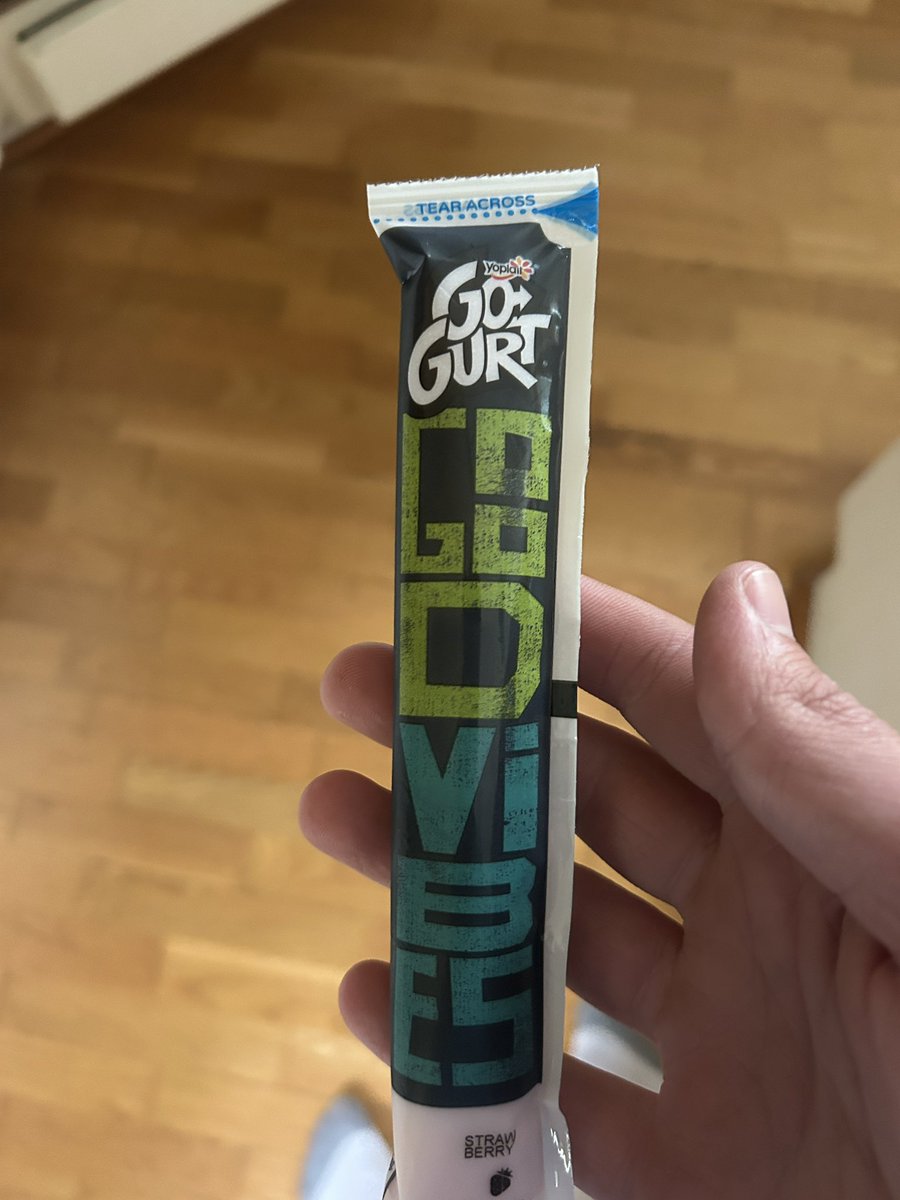 BigRonWhit's tweet photo. Gogurt #Gogurt https://t.co/LZac177QBC