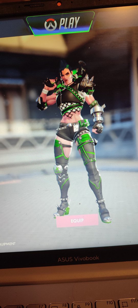 Shyn1ko's tweet photo. So i opened my lootboxes and..... I mean some of them are cute but i literally dont play any of these heroes except for Kiri and Mercy so- #owtwt https://t.co/jRUC2FUtfc