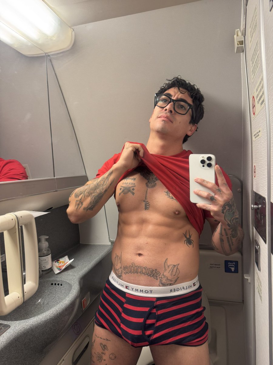 Suaveoficial tweet media