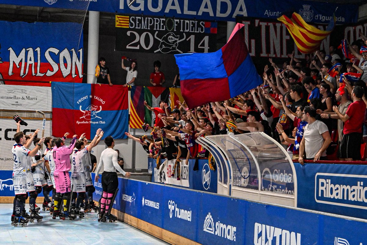 IgualadaHC's tweet photo. Pavelló Les Comes.

Un dimarts al vespre.

Gairebé 1.000 persones.

No tothom ho pot dir.

😉💙❤️ https://t.co/KHHlGxGq1s