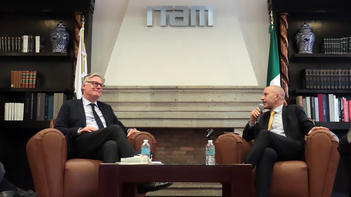 ITAM_mx's tweet photo. El ITAM recibió a Antonio López-Istúriz, eurodiputado del Partido Popular y presidente de la Delegación UE-México, en el conversatorio “El acuerdo México–UE ante el escenario global”, un espacio de reflexión sobre los retos y oportunidades de la relación entre México y la Unión Europea en el contexto internacional actual.

La sesión contó con la presentación de Francisco André, Embajador de la Unión Europea en México, y fue moderada por Antonio López Vega, profesor del Departamento de Estudios Generales del ITAM.

Agradecemos a nuestros invitados y a la comunidad que participó en este diálogo sobre cooperación internacional, democracia y relaciones estratégicas entre México y Europa.

#ITAM #UniónEuropea #MéxicoUE #RelacionesInternacionales #Diplomacia #ComunidadITAM
